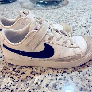 Boys Velcro Nike, size 3. White with black check.